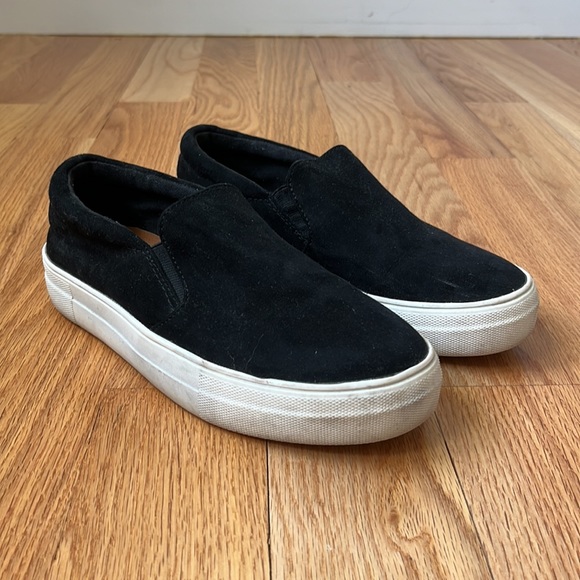 Classic Slip-on Sneaker Black Suede - Picture 6 of 7